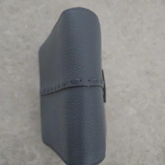 LIKE NEW Tory Burch MCGRAW BIFOLD Wallet - Picture 3 of 9